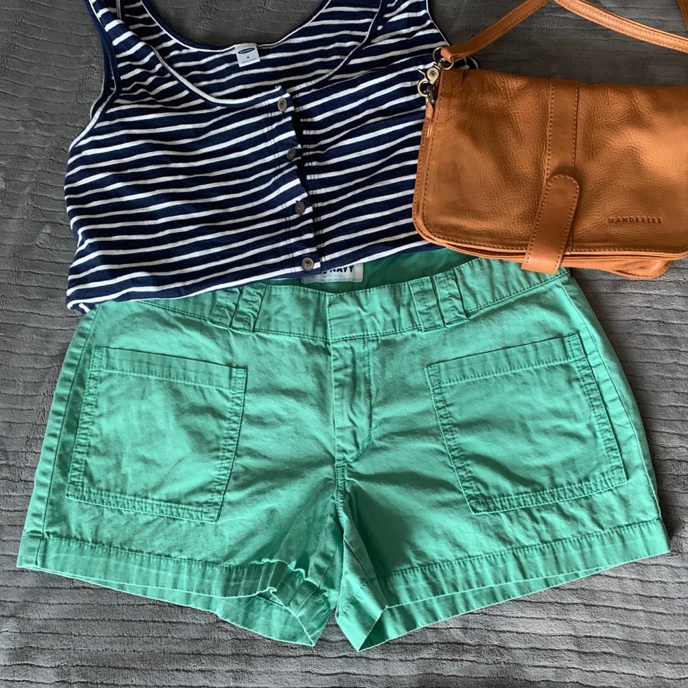 ✨3 for $25✨ Green Old Navy shorts